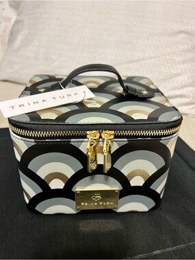 NWT-Trina Turk-Train/Cosmetic Case-2 Tiers of Divided Trays-Mirror & Pocket